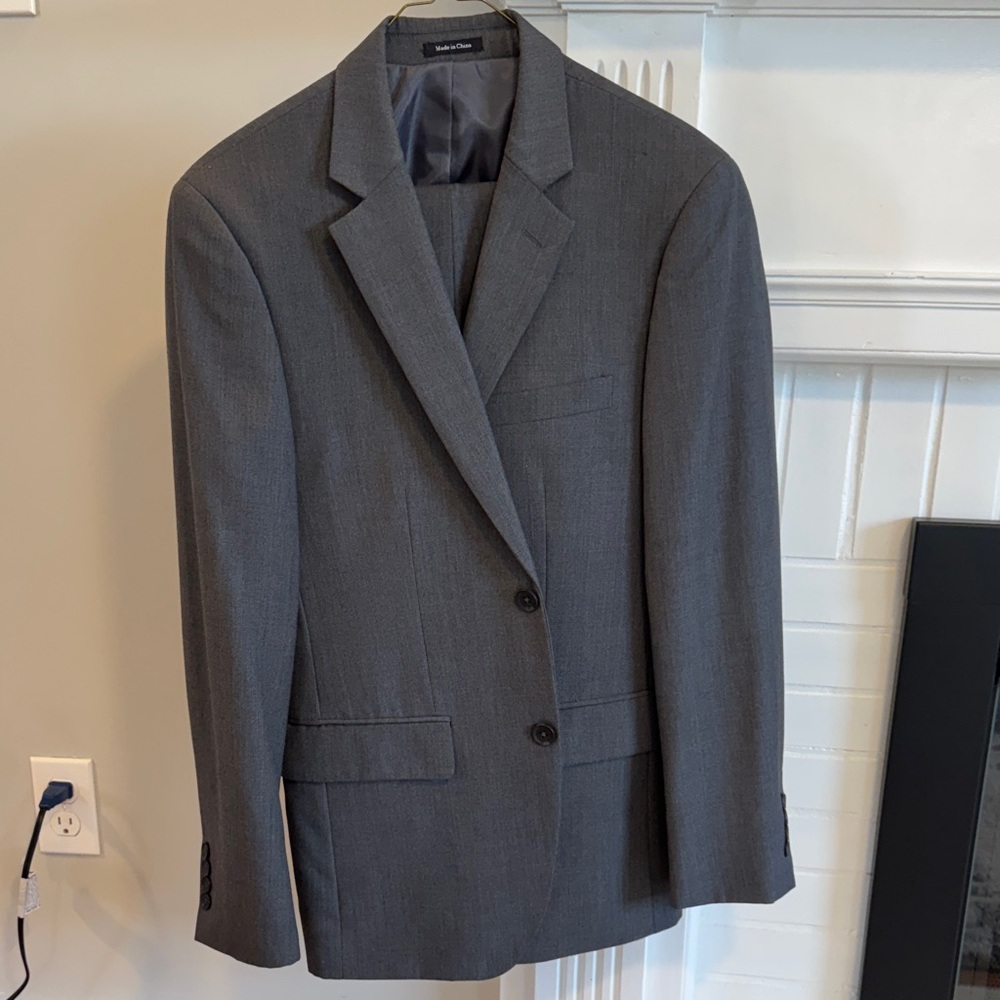 Men's Gray Suit 36R